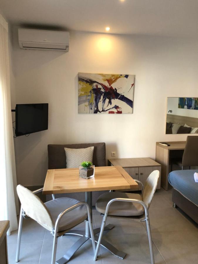 Vanessa House Luxury Apartments Skiathos stad Exteriör bild
